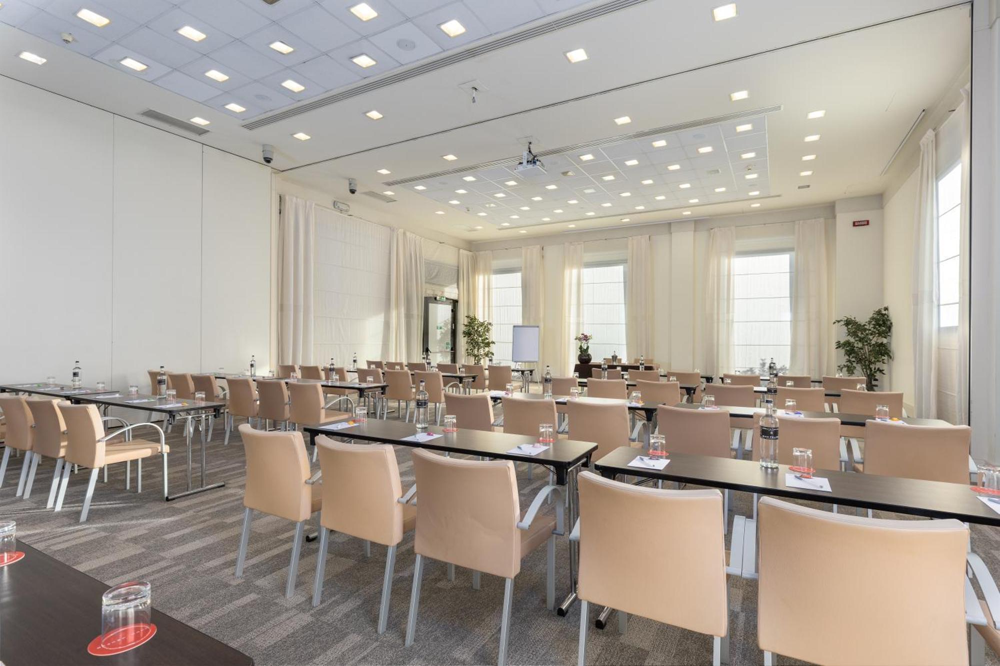 Hilton Garden Inn Florence Novoli Ngoại thất bức ảnh